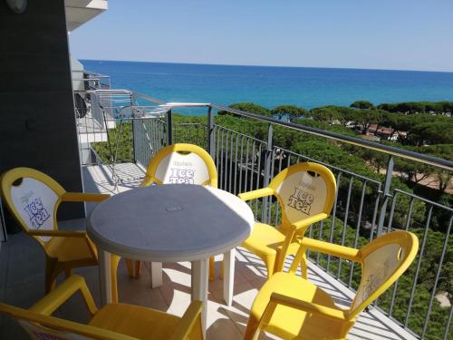  BRAVAHOLIDAYS-320-Condal, Pension in Blanes