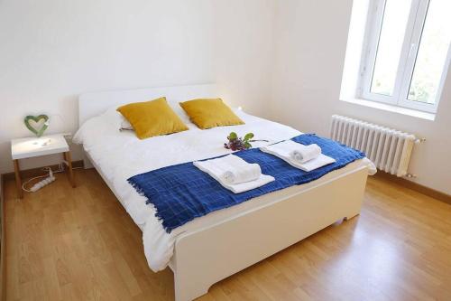 Ti Nine: maison familiale 90m du port jardin clos gîte à louer Le Vourch