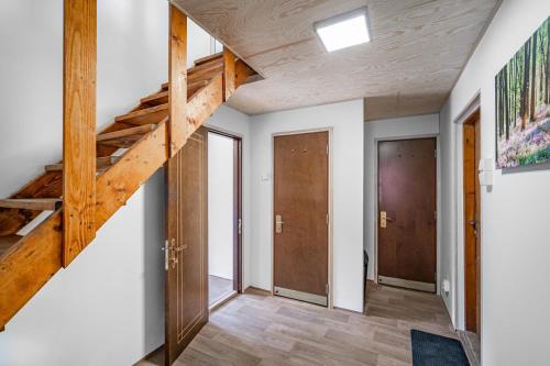 Chatky Lesná (Chatky Lesna) in Jiretin Pod Jedlovou