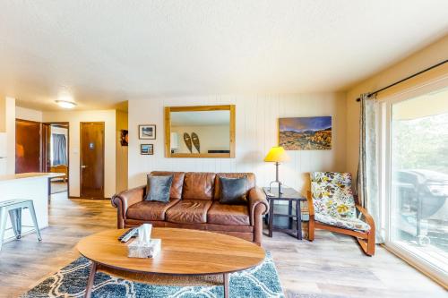 Straight Creek Retreat - main image