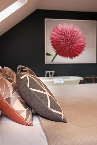 The Westleton Crown - image 12