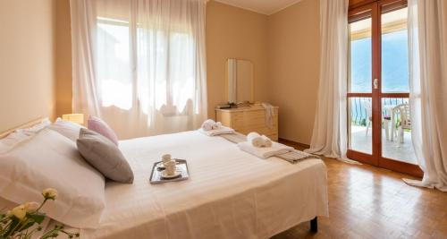 ALTIDO Cozy 2 bedroom Flat with a terrace