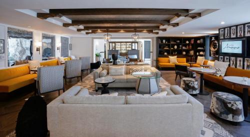 Pub/Lounge, Hotel Amarano Burbank-Hollywood in Burbank