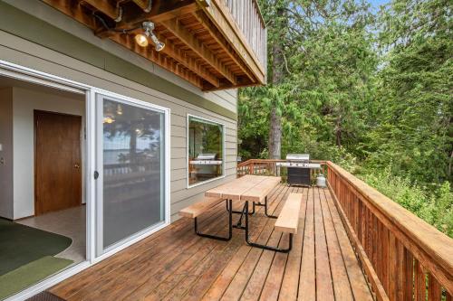 Pinecone Cabin