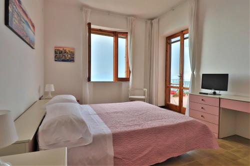 Il Belvedere con jacuzzi vista mare