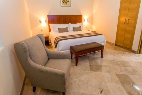 Hotel Parador de Alcalá - image 2