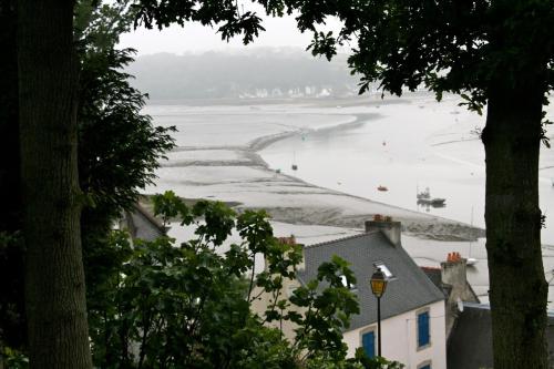 Skats, Un Jardin en Pente Douce in Locquenole