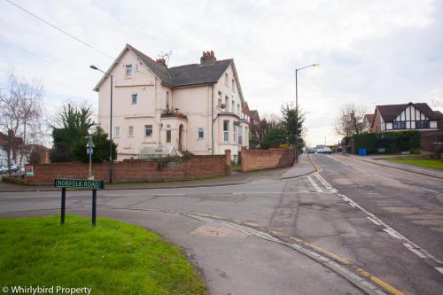 Aston Henry James Craufurd Rise Cosy studio close to Maidenhead town centre
