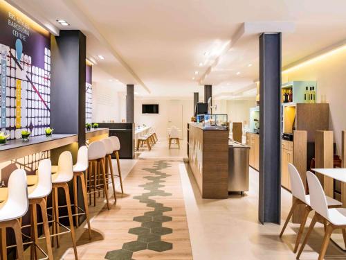 Ibis Styles Barcelona Centre Hotel - Tap to explore photos