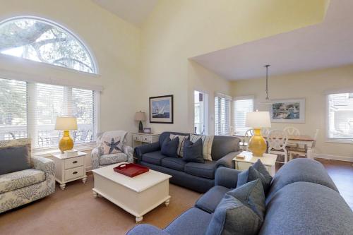 Huntington Condos - image 4