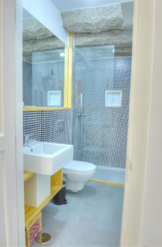 Superior One-Bedroom Apartment image 2