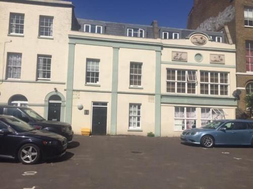 City Of London Camberwell Road Apartment, Wandsworth, London