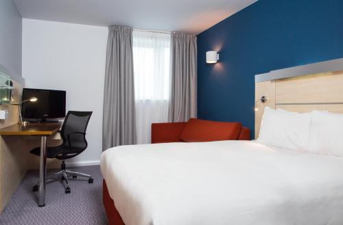 Holiday Inn Express Swindon City Centre, an IHG Hotel