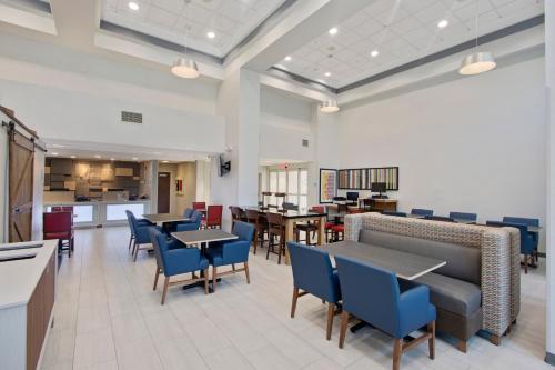 อาหารและเครื่องดื่ม, Holiday Inn Express Hotel & Suites Orlando - Apopka By IHG in แอปอปก้า
