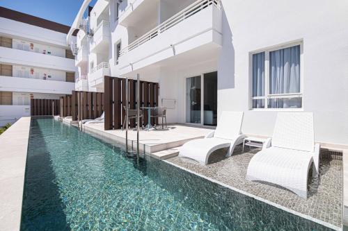 Cabot Hobby Club Apartments image