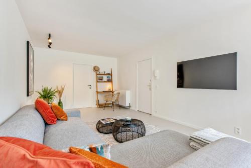 Beautifully renovated appt with big cosy terrace