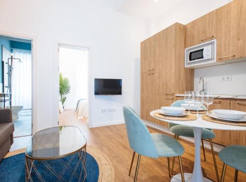 Lola de Triana Apartments 2