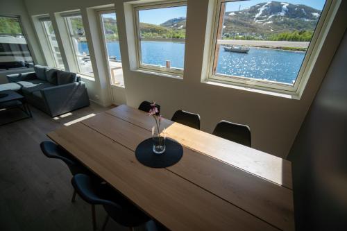 Ersfjordbotn Brygge in Kvaloysletta