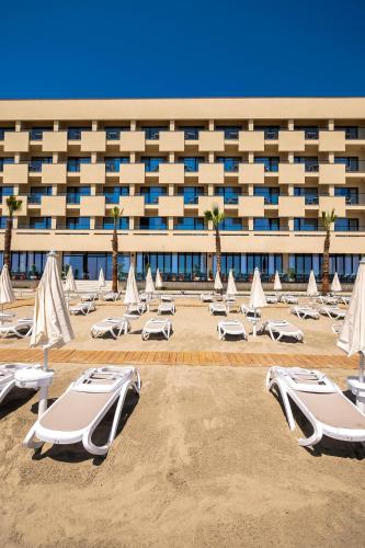 Beach, Amara Hotel & SPA in Durres