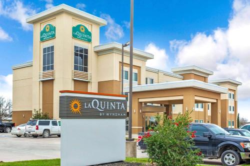 La Quinta by Wyndham Gonzales TX in Gonzales, USA