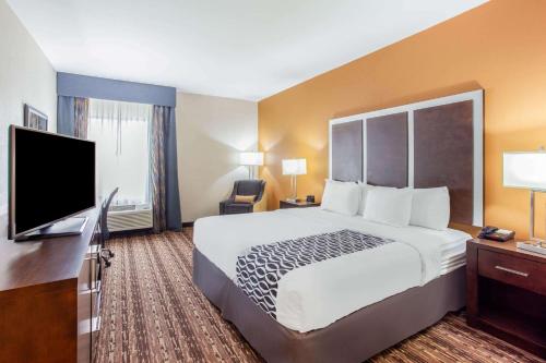 La Quinta by Wyndham Gonzales TX in Gonzales, USA
