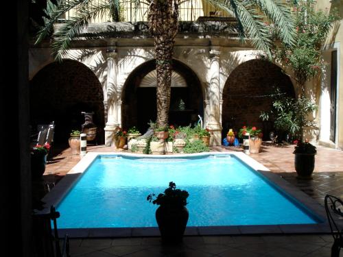 Appartement dans Hotel Particulier XVII ème gîte à louer Narbonne
