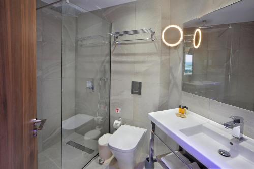 Superior Double or Twin Room image 3