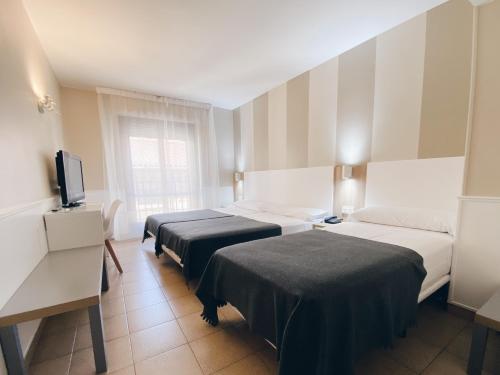 Hotel Rio Arga - main image