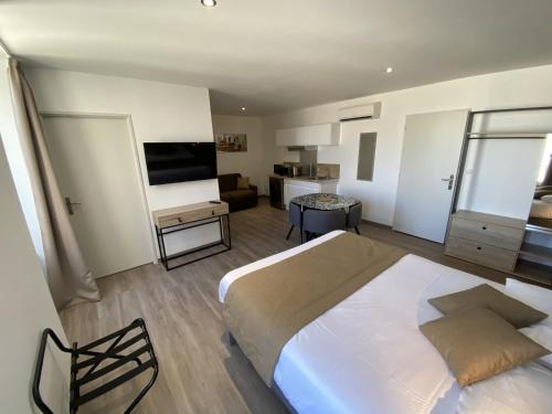 1 queen bed