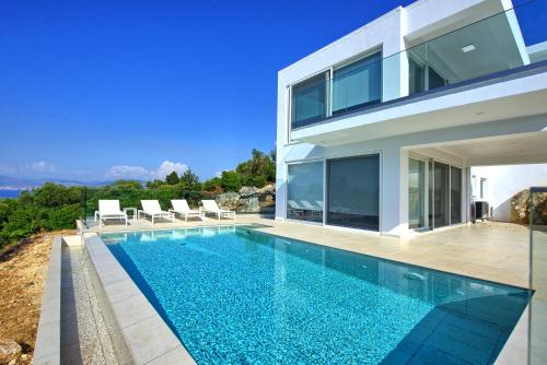 Villa Nafsika by PosarelliVillas gîte à louer Ágios Ilías