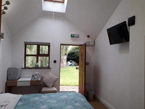 Brook Barn B&B - image 12