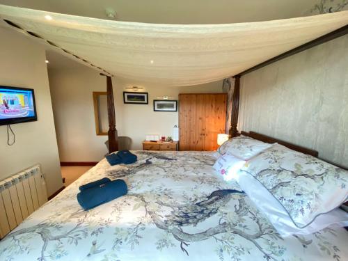 Lake District romantic get away in 1 acre gardens off M6