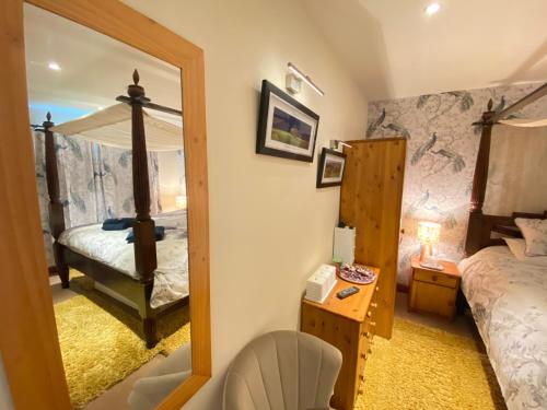 Lake District romantic get away in 1 acre gardens off M6