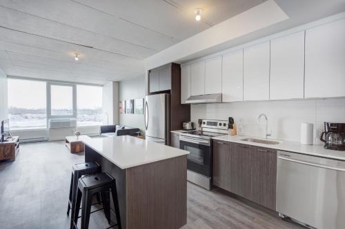 Corporate Stays L'Equinox Modern Apartments