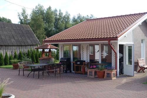 Faciliteiten, Namas Almadojus in Priekule