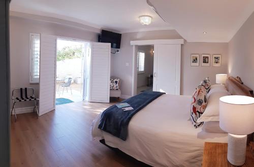 264606620 Amberhall Guesthouse