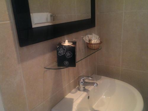 Martel Guest House - image 14