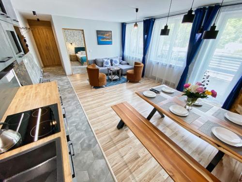 3 bedrooms, 5 beds