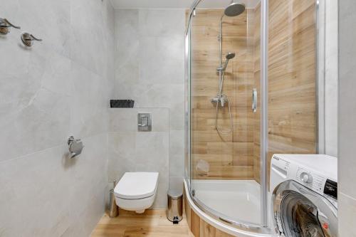 Apartment with Balcony image 3