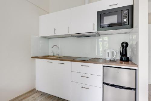One-Bedroom Apartment image 1