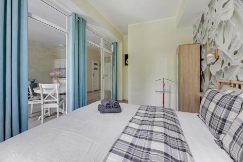 One-Bedroom Apartment image 8