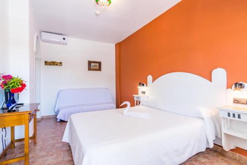 Hostal Alhambra - image 14