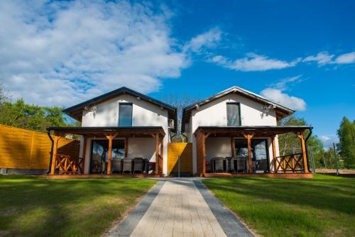 2 bedrooms, 4 beds
