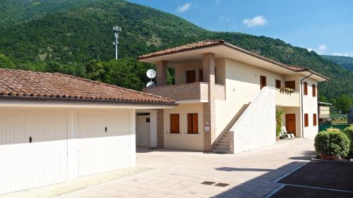 Albergo Diffuso Polcenigo C.Barnard - image 4