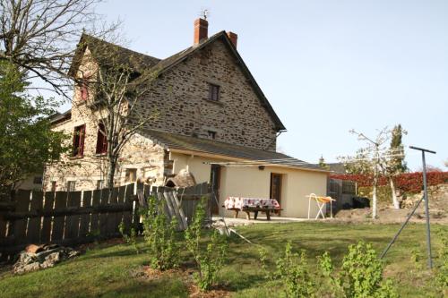 Gite LES EAUX VIVES gîte à louer Sauveterre-de-Rouergue