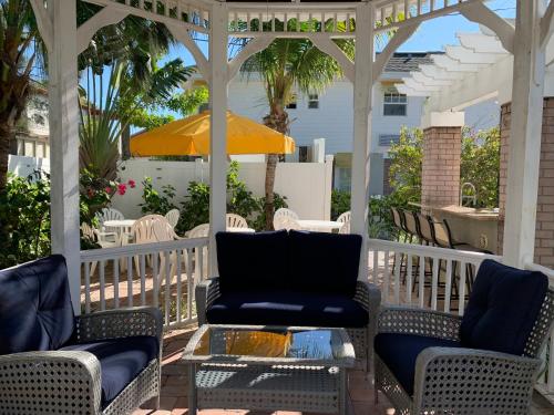Coconut Inn Pass-a-Grille Beach - 편의 시설/서비스