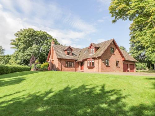 Skats, Auburn Cottage in Letham Grange