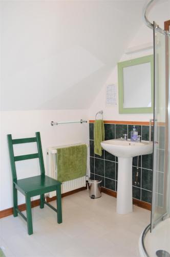 Auburn Cottage - image 14