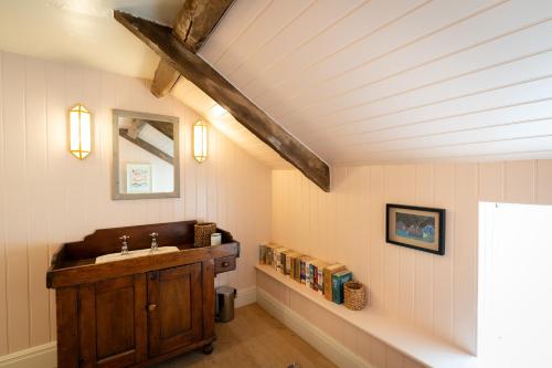 Royal Oak Ramsden - image 7