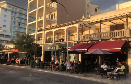 Hotel Iris - image 11